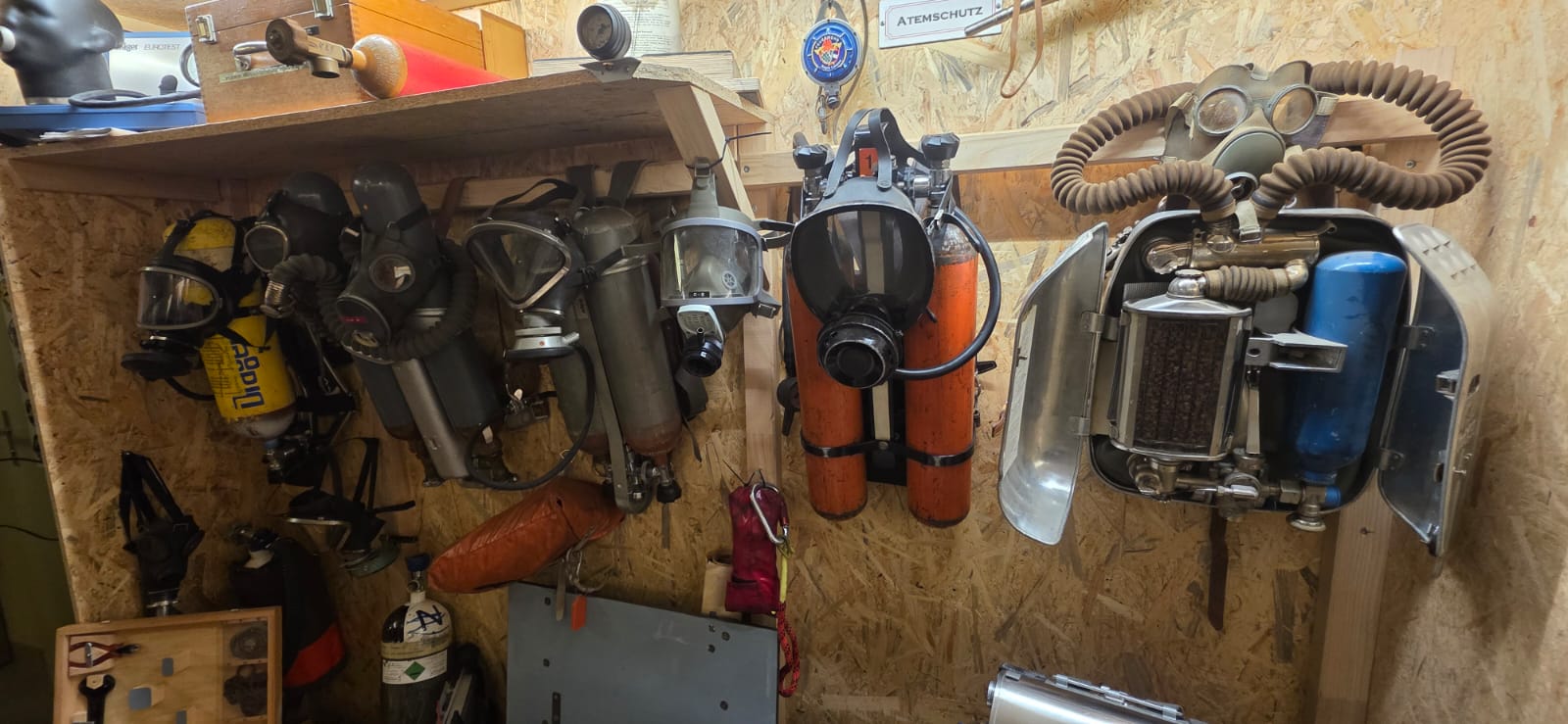 Anciens appareils respiratoires de pompiers