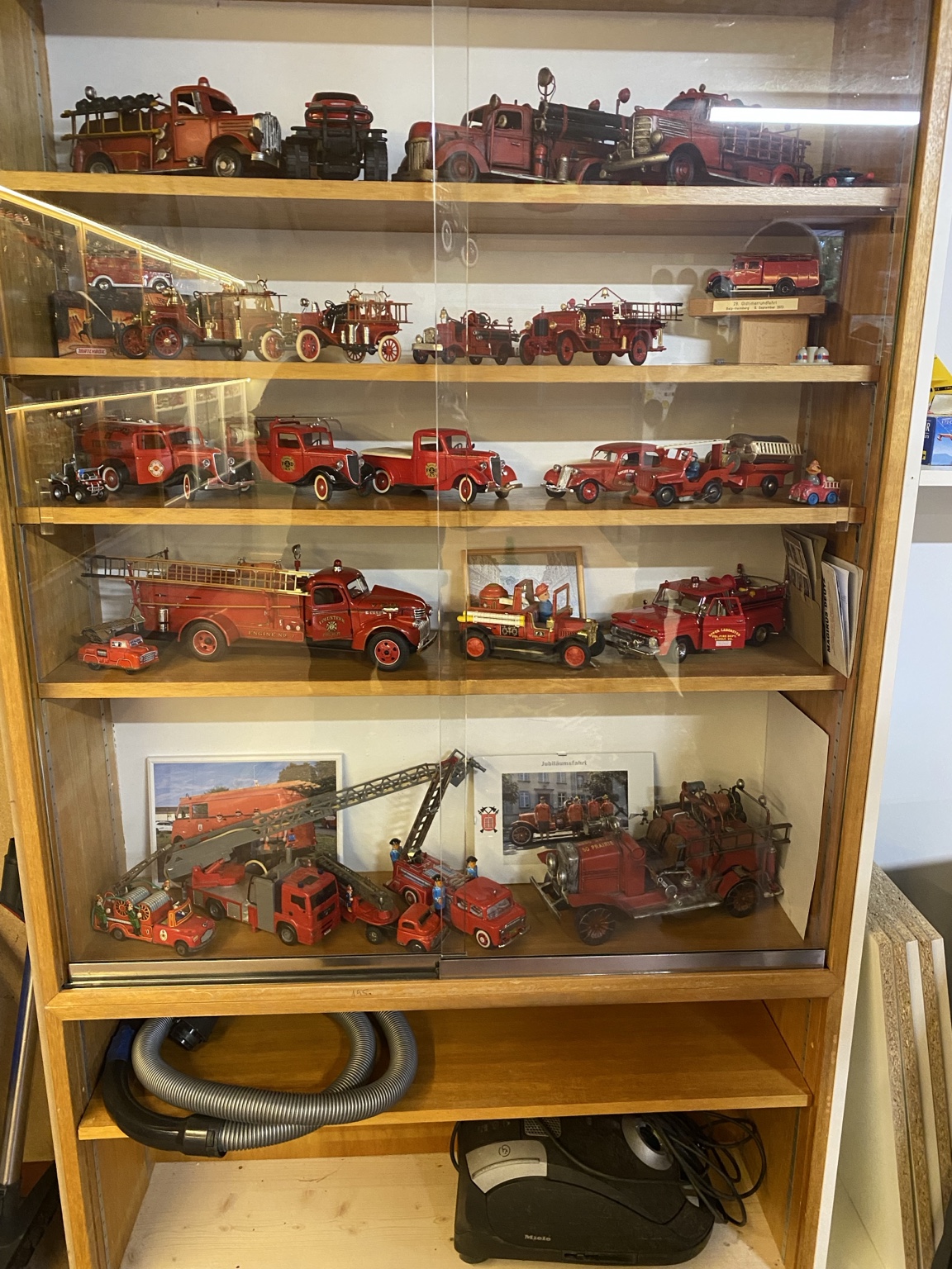 Collection de miniatures de véhicules d’intervention